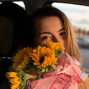 Meet your Posher, Delaney